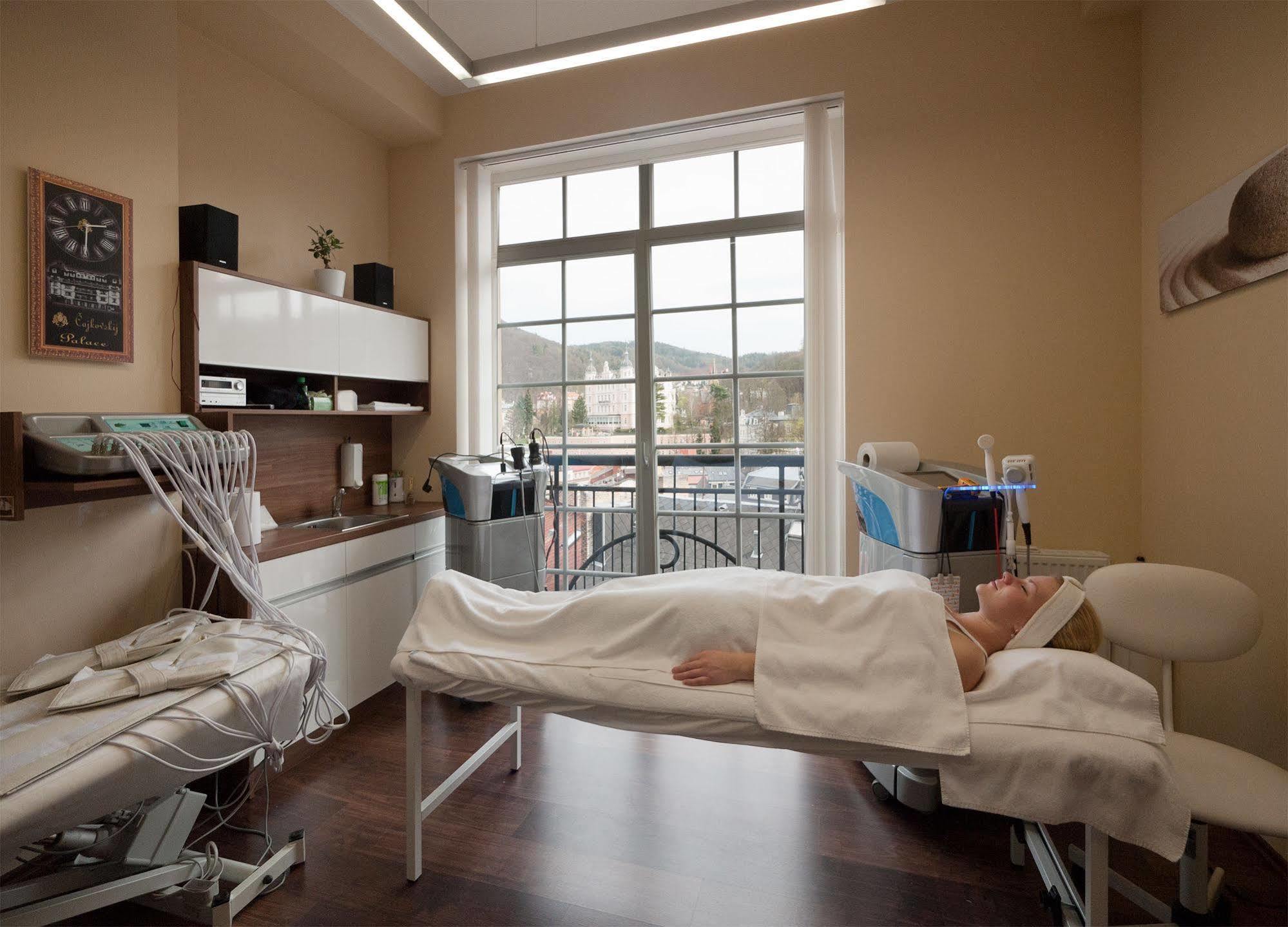 Spa Hotel Cajkovskij Karlovy Vary Ngoại thất bức ảnh
