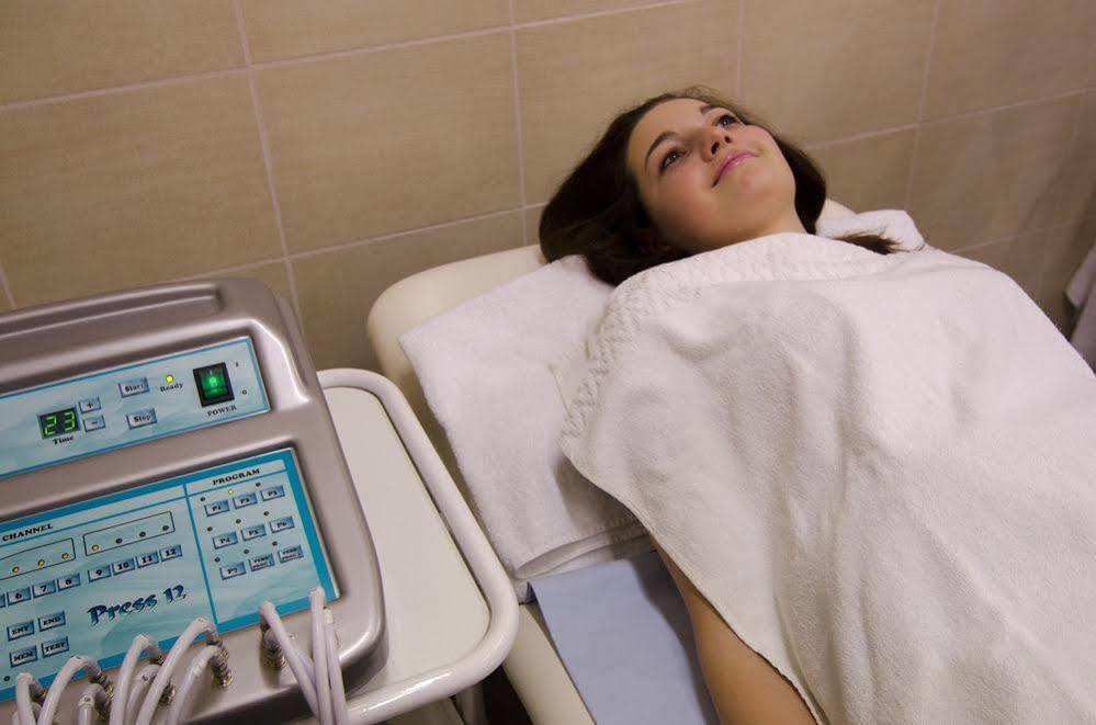 Spa Hotel Cajkovskij Karlovy Vary Ngoại thất bức ảnh