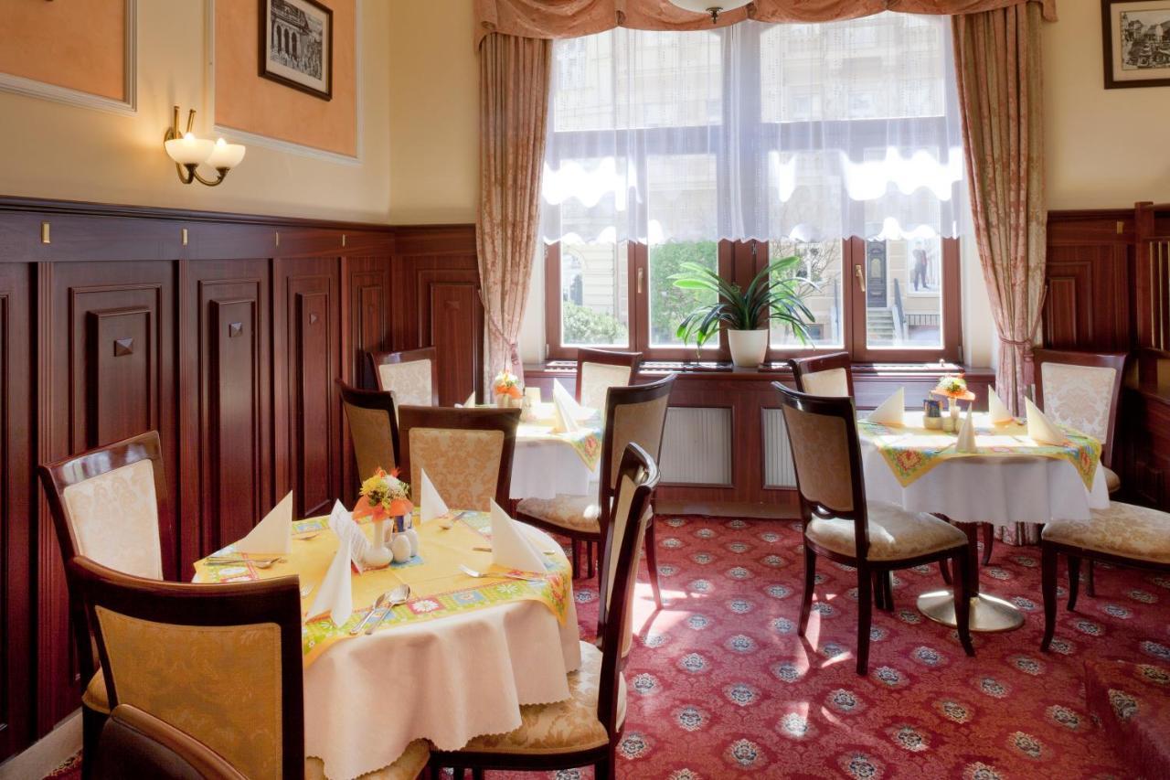 Spa Hotel Cajkovskij Karlovy Vary Ngoại thất bức ảnh