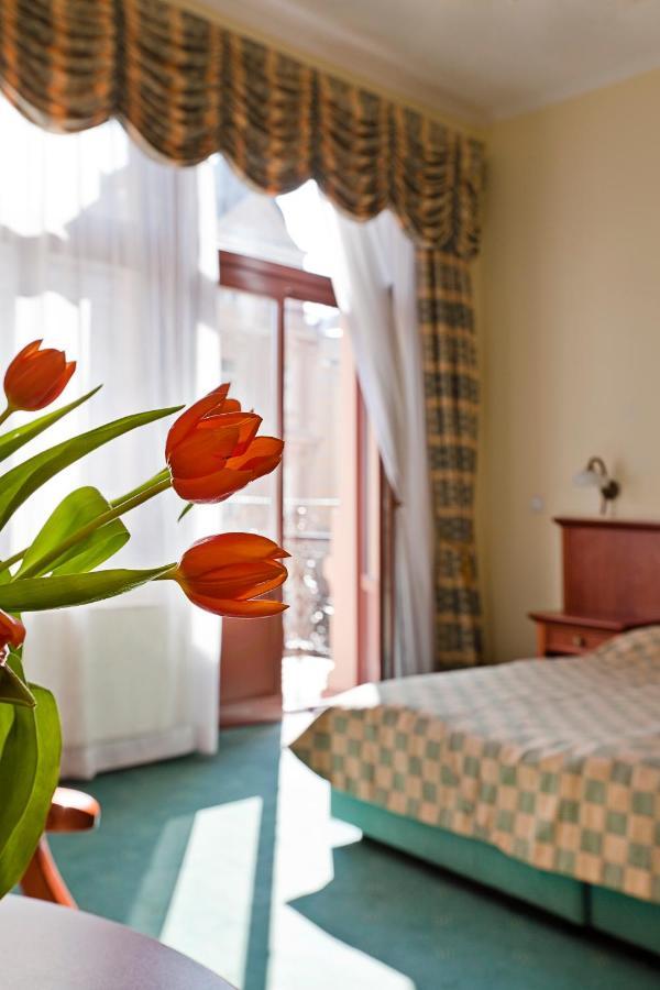 Spa Hotel Cajkovskij Karlovy Vary Ngoại thất bức ảnh