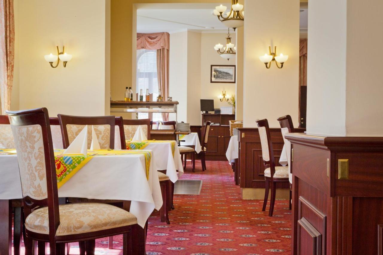 Spa Hotel Cajkovskij Karlovy Vary Ngoại thất bức ảnh
