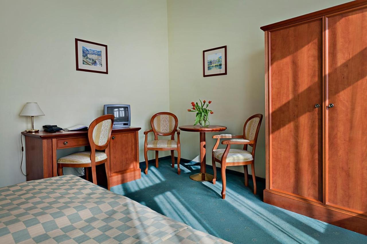 Spa Hotel Cajkovskij Karlovy Vary Ngoại thất bức ảnh