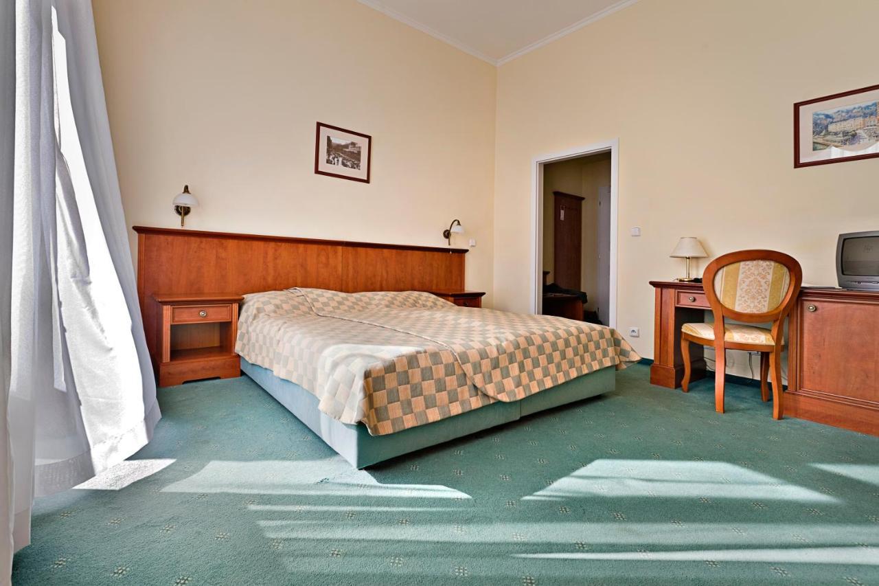 Spa Hotel Cajkovskij Karlovy Vary Ngoại thất bức ảnh
